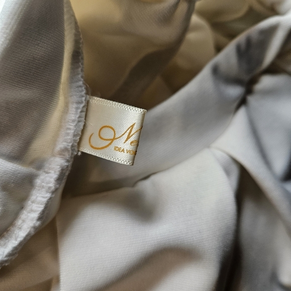 Elegant Off-Shoulder White Dress with Lace Applique & Fringe Detail - Picture 8 of 10